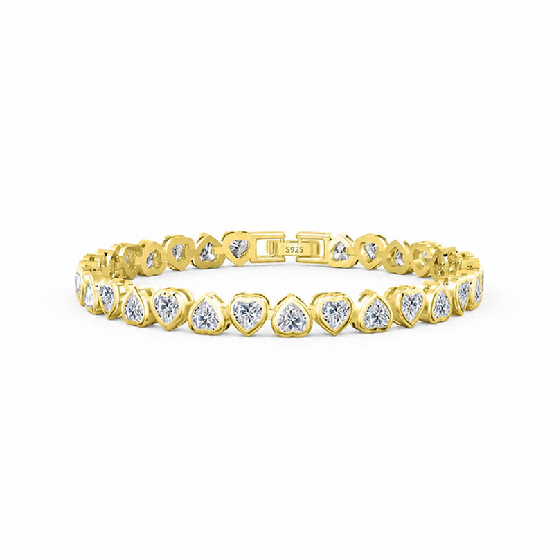 Gold Heart Bracelet product photo